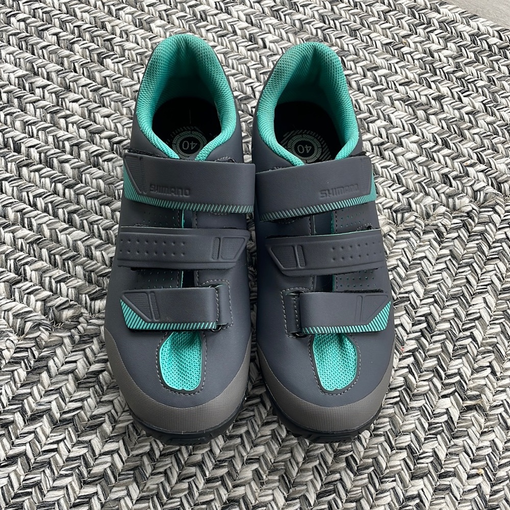 Shimano // Women’s Cycling Shoes